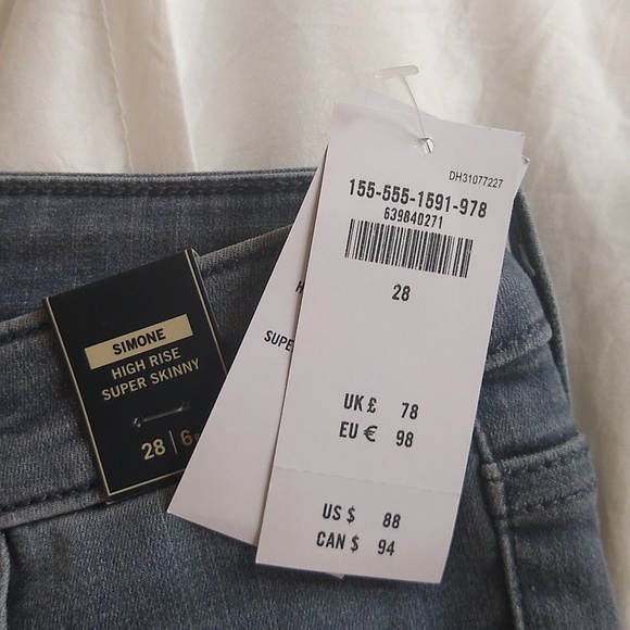 Abercrombie & Fitch High Rise Super Skinny pants - Picture 5 of 5